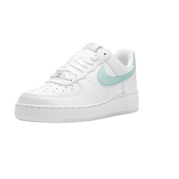 Shoes - [Nike] Women’s Air Force 1 '07